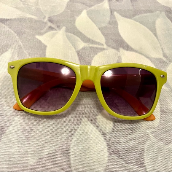NWOT Rei Co-op Polarized Green and Orange Sunglasses main image 12